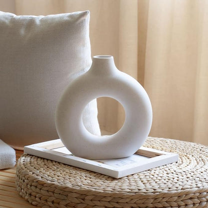 CEMABT White Donut Vase Hollow Ceramic Vase for Flowers Handmade Minimalist Boho ins Style Modern Home Decor for Wedding Dinner Table Party Living Room Office Bedroom（L，White）