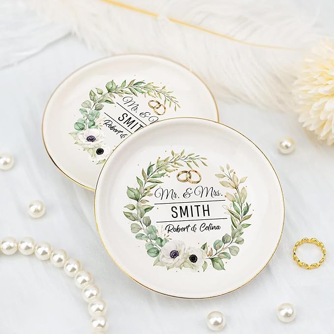 Personalized Couple Jewelry Dish Wedding Gifts for Newlyweds, Custom Mr and Mrs Ring Tray, Engagement Ceramic Ring Holder, Bridal Shower Trinket Plate, Romantic Gift for Husband Wife