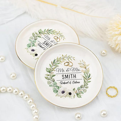 Personalized Couple Jewelry Dish Wedding Gifts for Newlyweds, Custom Mr and Mrs Ring Tray, Engagement Ceramic Ring Holder, Bridal Shower Trinket Plate, Romantic Gift for Husband Wife