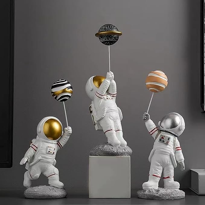 BUTILIVEEN Astronaut Decor, Astronaut Balloon Figurines and Sculptures, Space Themed Bedroom, Desktop, Shelf Decor, Gifts for Space Lovers