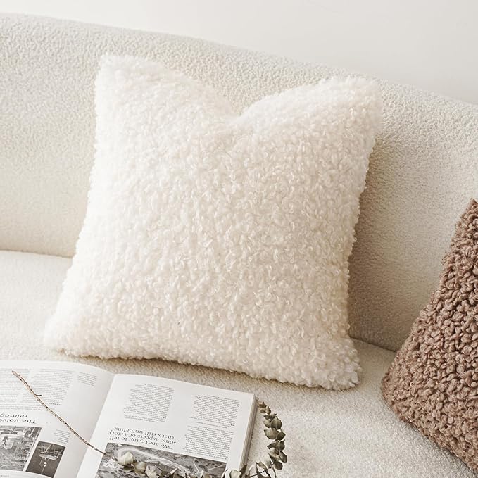 Foindtower 2 Pieces 20x20 Inch White, Faux Fur Throw Pillow Cover Accent Sherpa Pillow Fuzzy Soft Pillowcases Sheepskin Decorative Fleece Cushion Case for Bed Couch Living Room