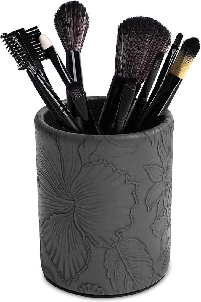 PU Leather Pen Holder Round Flash Makeup Brush Holder Desktop Pencil Storage Holder Gift for Desk Office Classroom Home(1-Carved Black)