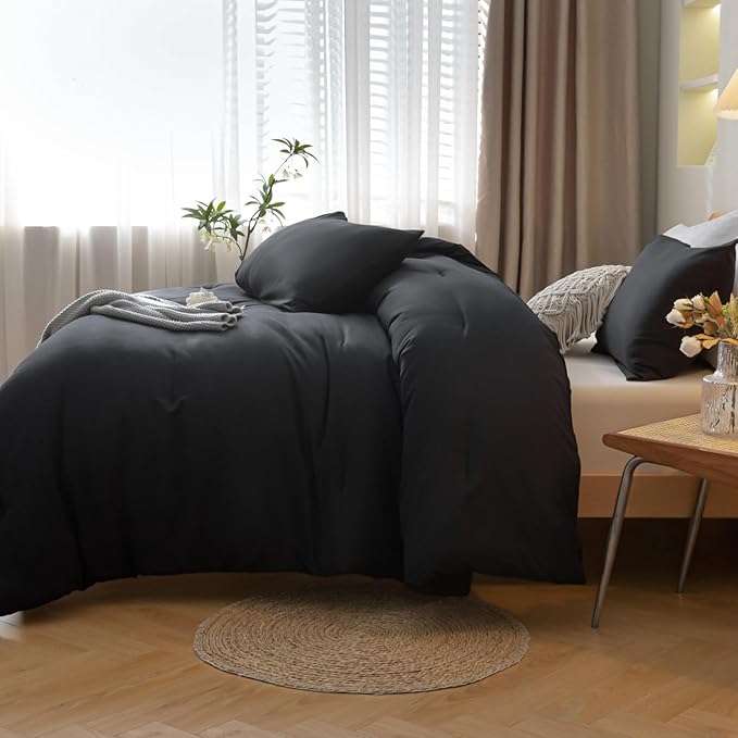 ROSGONIA Oversized Queen Comforter Black, 3pcs (1 Comforter & 2 Pillowcases) Lightweight Oversized Queen Comforter Sets Bedding Blanket Quilts