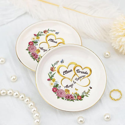 Personalized Mr and Mrs Jewelry Dish Wedding Gift for Couple, Custom Ring Holder Tray, Newlywed Engagement Trinket Plate, Ceramic Ring Dish, Romantic Gift Idea for Bride and Groom