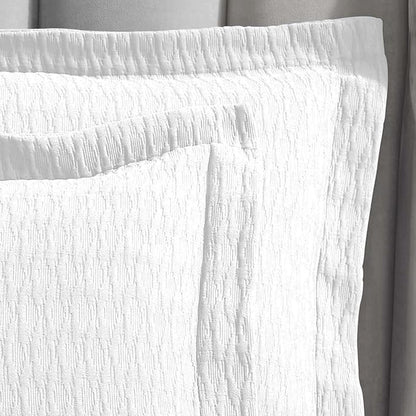 Superior 3 Piece Cotton Bedspread Set, Home Bed Decor, Decorative Bed Spread, 2 Pillow Shams, Medium Weight Blanket, Matelasse Coverlet, Bedding Essentials, Calvert Collection, King, White