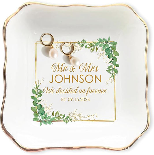 Personalized Mr. and Mrs. Ring Dish, Engagement Gifts for Couples, Married Jewelry Tray Ring Holder, Wedding Gifts for Women Newlywed Future Bride To be, Gift for Anniversary Engaged