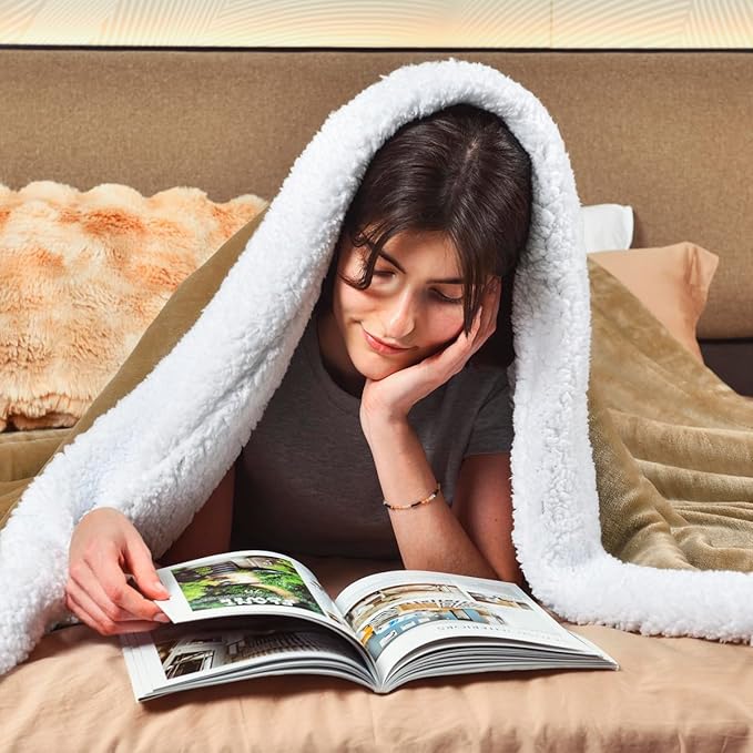 KAWAHOME Sherpa Fleece Throw Blanket for Bed - Extra Warm and Heavy Thick Throw Blankets for Winter, Super Soft 500GSM Plush Blanket, 50"X 60" Camel