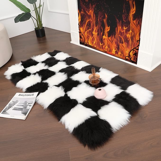 Fluffy Faux Fur Black and White Checkered Rug，Small Area Rug,2x3 Ft Ultra Soft Shaggy Plush Rug for Bedroom Living Room Bedside Nursery Kids Room