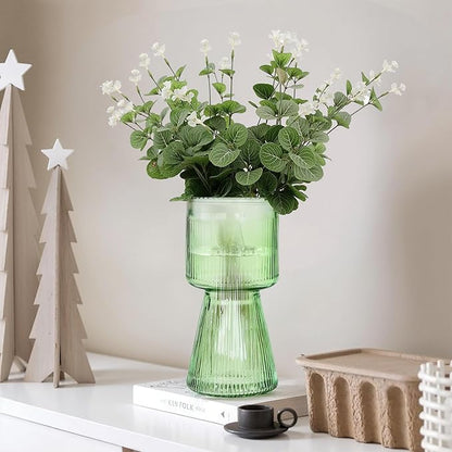 VECELO Modern Ribbed Glass Vase, Clear Flower Vase for Table Centerpiece, Modern Glass Vase for Living Room, Bedroom, Dining Table, Entryway, Office, Wedding, 7.5 Inches
