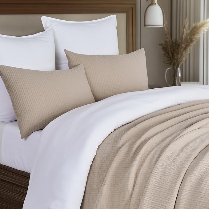 EVERGRACEHOME Cotton Gauze King Bedspread, Ultra Soft Prewashed Pick Stitch Matelassé Coverlet, Lightweight Textured Oversized King Quilt Bedding Set for All Season, with 2 Shams, Tan