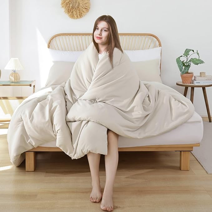 ROSGONIA Oversized King Comforter 128x120, 3pcs Super King Plus (1 Beige Comforter & 2 Pillowcases) Lightweight Oversized Bedding Set Blanket
