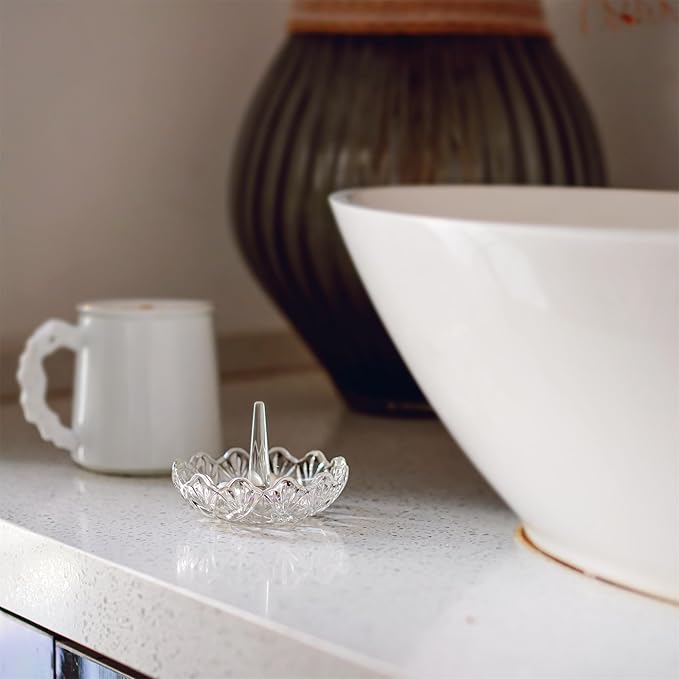 H&D HYALINE & DORA Clear Crystal Ring Holder, Glass Jewelry Dish, Display for Wedding, Wavy Shape Gift for Mom, Wife, Girl
