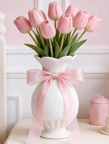 Cute White Ceramic Flower Vase, Cute White Vases for Flowers, Scalloped Girly Clean Girl Aesthetic Stockholm Style Cutecore Kawaii Room Bedroom Decor for Women Teen Girls