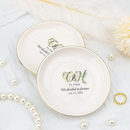 Personalized Mr. and Mrs. Ring Dish Engagement Gifts for Couples, Wedding Jewelry Tray Ring Holder, Gifts for Women Newlywed Future Bride To be, Anniversary Engaged Gift for Women