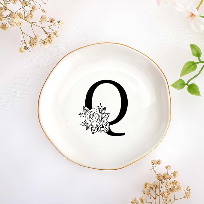 JoycuFF Initial Q Ceramic Jewelry Tray, Bridesmaid Bride Gifts, Mothers Day Christmas Anniversary Engagement Birthday Gifts for Women Couples, Trinket Dish for Rings Earrings Necklaces Bracelets Keys