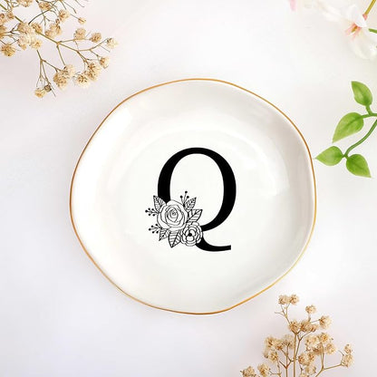 JoycuFF Initial Q Ceramic Jewelry Tray, Bridesmaid Bride Gifts, Mothers Day Christmas Anniversary Engagement Birthday Gifts for Women Couples, Trinket Dish for Rings Earrings Necklaces Bracelets Keys