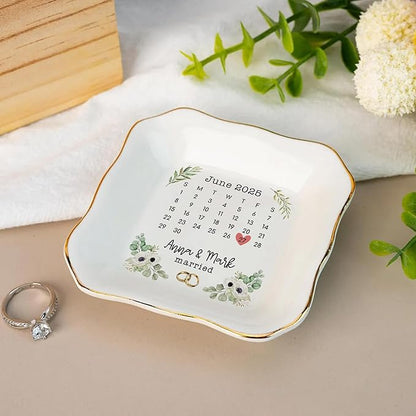 Personalized Wedding Date Ring Dish Gifts for Couples, Married Jewelry Tray Ring Holder, Wedding Gifts for Women Newlywed Future Bride To be, Anniversary Engaged Gift for Mr Mrs Wife Husband