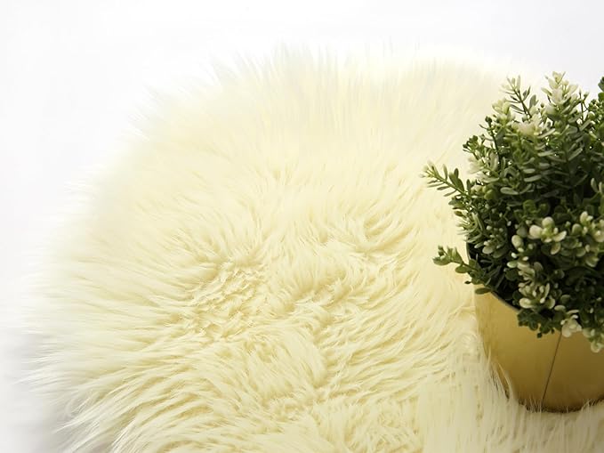 GENIMO 2x3 Fluffy Faux Fur Rug, Ultra Soft Shaggy Sheepskin Rug, High Pile Suede Backed Plush Area Rugs for Bedroom Living Room Indoor Floor Chair Cover Sofa, Cream