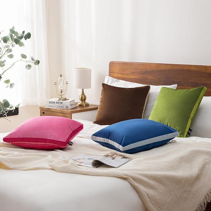Phantoscope Pack of 2 Velvet Throw Pillow Covers, Decorative Soft Velvet Pillows Accent Double-Sided Gusseted Design, Square Cushion Case for Couch Sofa Bed, Navy Blue, 18 x 18 inches 45 x 45 cm
