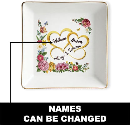 Personalized Mr and Mrs Jewelry Dish Wedding Gift for Couple, Custom Ring Holder Tray, Newlywed Engagement Trinket Plate, Ceramic Ring Dish, Romantic Gift Idea for Bride and Groom