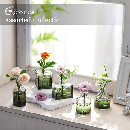 Glasseam Green Glass Bud Vase: Mini Small Vases for Centerpieces Cute Flower Vase Set of 5 Tiny Vases for Flowers Decorative Centerpiece Decor Table Wedding Party Dining Room Decoration