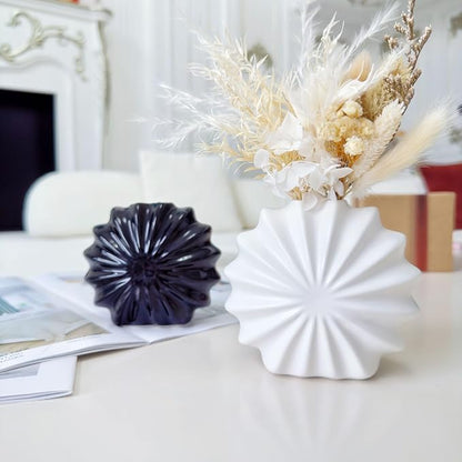 Black and White Ceramic Vase Set of 2, Small Striped Ceramic vases, Cute Modern Home Decor Flower Vase, vases for centerpieces, Bud vases for Decor, Farmhouse Small Ceramic vases Set