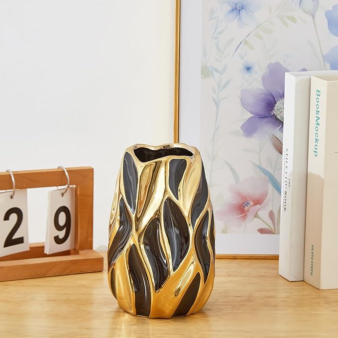 Black Ceramic Vase for Flowers, Modern Flower Vase Home Decor, Small Vase, Ceramic Vase for Pampas Grass Decorative Vase, for Farmhouse Coffee Table Bookshelf Home Living (Black Small)
