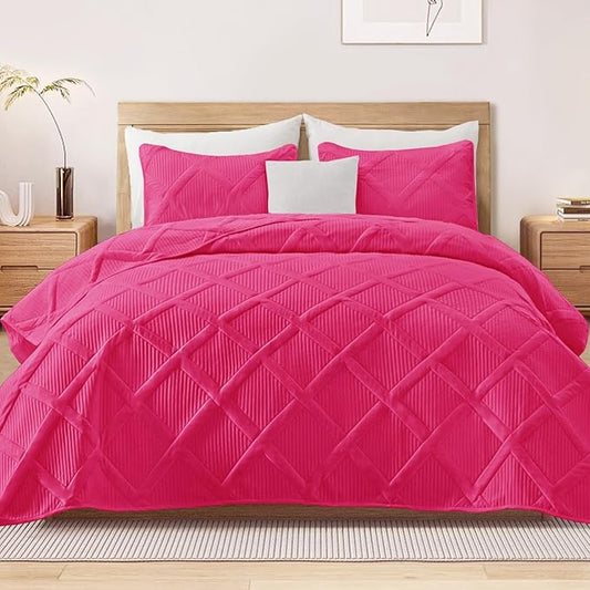 Exclusivo Mezcla Oversized King Quilt Set- Hot Pink Cal King Quilts Bedding Set with 2 Pillow Shams, Modern Bedspread with Striped Pattern, Soft Lightweight Bedspreads Coverlets for All Seasons