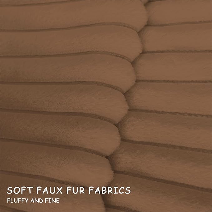 2 Pack 18x18 Pillow Cover Velvet Pillow Covers, Faux Fur Square Throw Pillow Covers for Living Room Decorations Throw Pillow Case, Throw Pillow Cover Cushion Cover for Sofa Bedroom Car, Brown