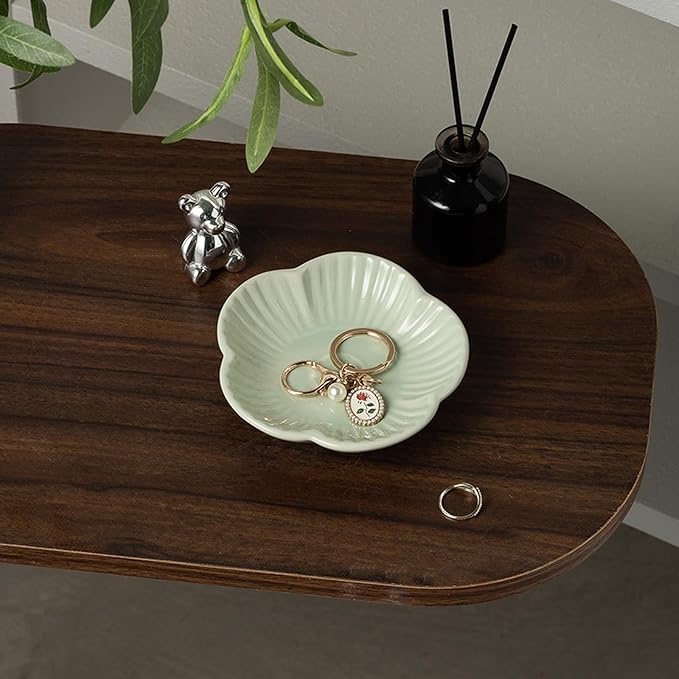 Flower Shape Ring Tray, Key Bowl, Ceramic Trinket Tray Decorative Jewelry Dish for Rings Necklace Earring Key Watch, Home Decoration for Friend Sister Mom