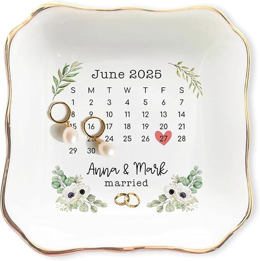 Personalized Wedding Date Ring Dish Gifts for Couples, Married Jewelry Tray Ring Holder, Wedding Gifts for Women Newlywed Future Bride To be, Anniversary Engaged Gift for Mr Mrs Wife Husband