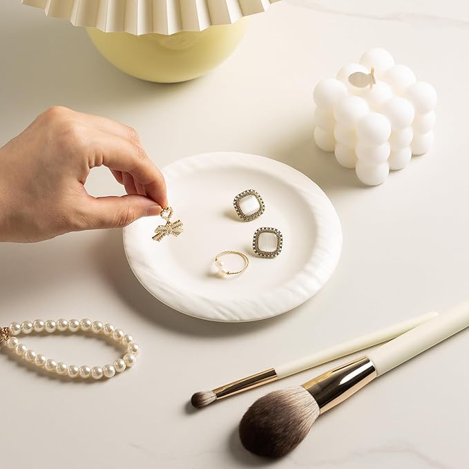 Ring Dish Holder, Jewelry Dishes for Women, Ceramic Trinket Dish Tray, Cute Key Bowl, Decorative Jewelry Plate, Gift for Friends Sister Mom Daughter (White)