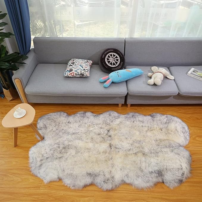 HUAHOO Premium Genuine Sheepskin Rug White Grey Real Australia Sheepskin Natural Luxury Fluffy Lambskin Fur Area Rug Seat Covers for Kids Bedroom Sofa Chair Cover Quarto Pelt/4' x 6' Wolf Tip
