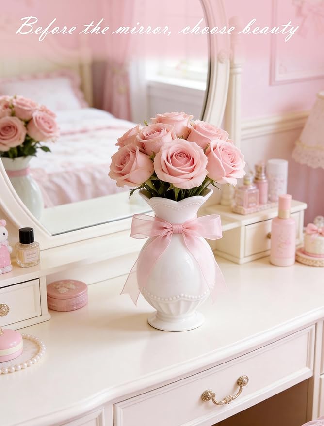Cute White Ceramic Flower Vase, Cute White Vases for Flowers, Scalloped Girly Clean Girl Aesthetic Stockholm Style Cutecore Kawaii Room Bedroom Decor for Women Teen Girls