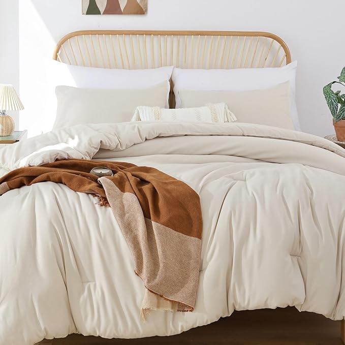 ROSGONIA Oversized King Comforter 128x120, 3pcs Super King Plus (1 Beige Comforter & 2 Pillowcases) Lightweight Oversized Bedding Set Blanket