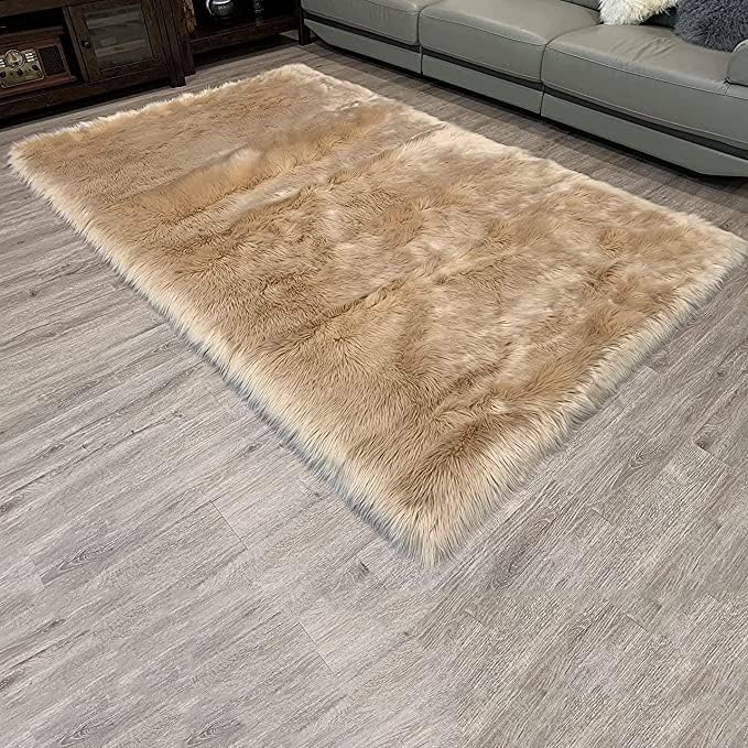 LAMBZY High Pile Super Soft Faux Sheepskin Rug (Beige, 3'x5')