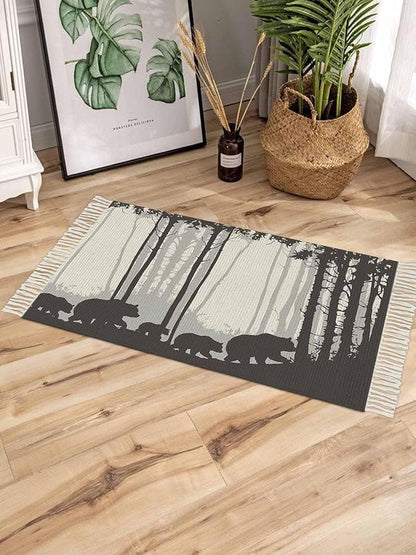 Rustic Bear Runner Rug 3X5 Ft Bedroom Area Rug, Washable Woven Forest Animal Rustic Cabin Throw Carpet with Tassel, Non-Shedding Farmhouse Vintage Nature Scenery Art Dining Room Living Room Carpets