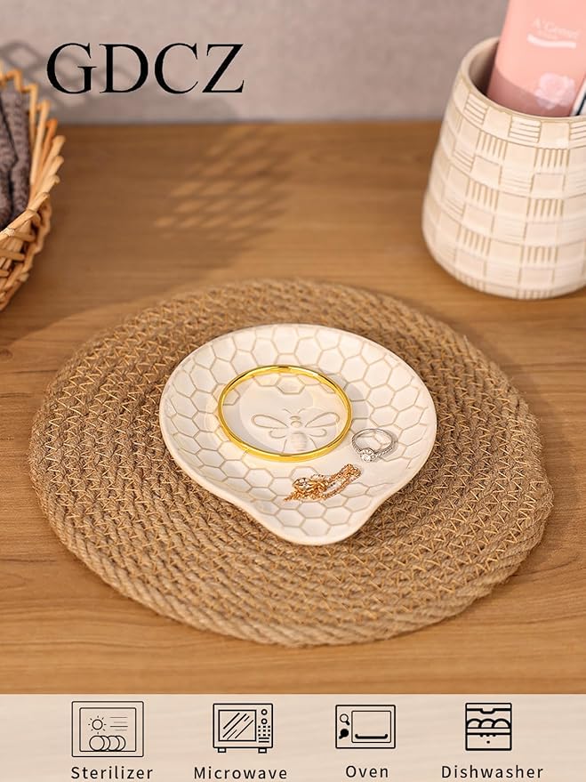 GDCZ Ceramic Jewelry Tray, 5.3" Decorative Dish, Personalized Jewelry Trays Tray with Pattern, Gifts for Friends, Sisters and Women,Set of 2 (White)