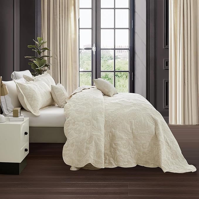HZ & HY Oversized King Bedspread 138x122 Extra Wide, Quilted Coverlet Bedding Set, Lightweight Thin Comforter, Reversible, Luxurious, 5 Piece, 100% Microfiber, California/Alaskan King, Ivory Yellow
