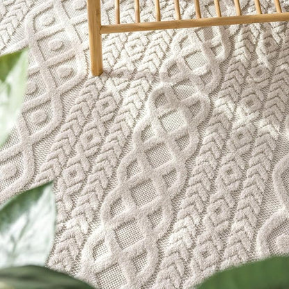 Paco Home Modern Area Rug with Carved Geometric Pattern in Cream Ivory, Size: 4' x 5'7"