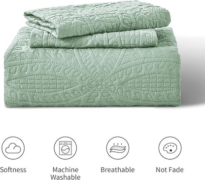 Love's cabin California King Size Quilt Bedding Set Sage Bedspreads - Cal King Summer Lightweight Bedspread Comforter - Coin Pattern Coverlet for All Season - 3 Pieces (1 Quilt, 2 Pillow Shams)
