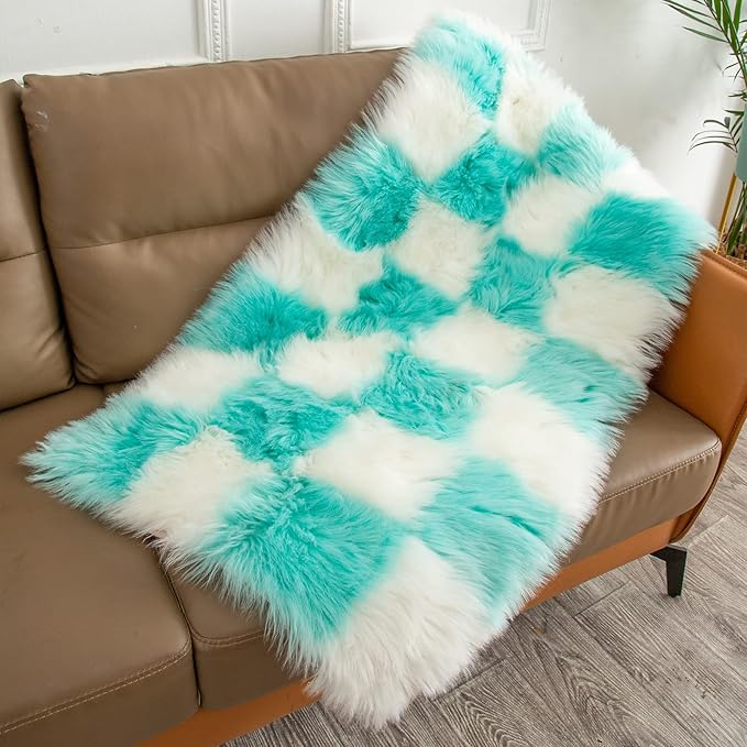 Fluffy Faux Fur Blue and White Checkered Rug，Small Area Rug,2x4 Ft Ultra Soft Shaggy Plush Rug for Bedroom Living Room Bedside Nursery Kids Room