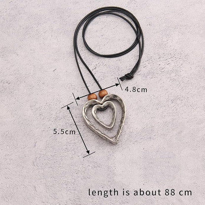 Leather Necklace for Women Boho Choker Necklace Long Cord Leather Pendant Bohemian Neckalce Vintage Alloy Pendant Leather Rope Necklace Wooden Necklaces for Women