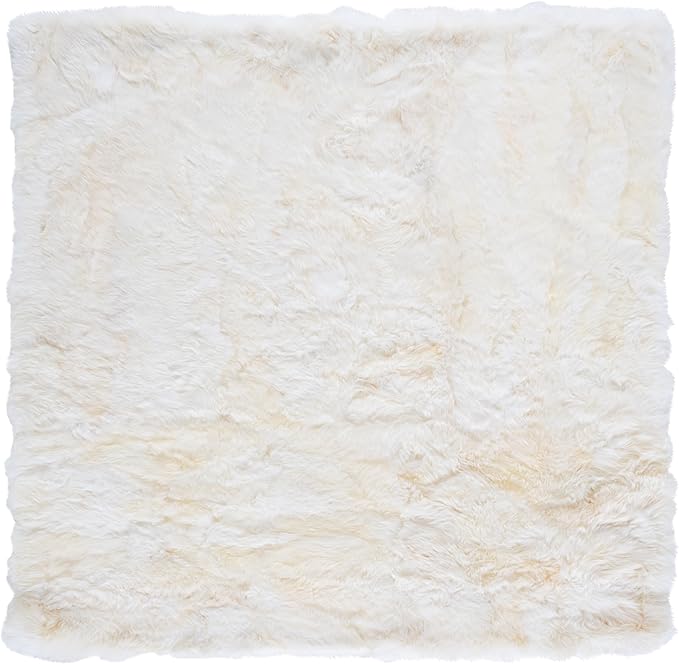 SAFAVIEH Sheep Skin Collection Area Rug - 5' Square, Natural & White, Handmade Rustic Glam Genuine Pelt, 3.4-inch Thick Ideal for High Traffic Areas in Living Room, Bedroom (SHS211A)