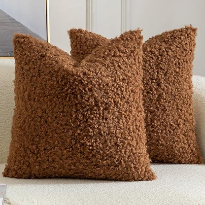 Yaertun Pack of 2 Faux Fur Throw Pillow Covers Decorative Sherpa Boucle Pillow Covers Fuzzy Soft Pillowcases Sheepskin Fleece Cushion Case for Couch Sofa Bed Living Room 18x18 Inch Brown