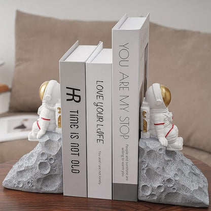 BUTILIVEEN Astronaut Book Ends to Hold Books, Astronaut Decor, Space Themed Bedroom, Desktop, Bookcase Decor - Gifts for Space Lovers