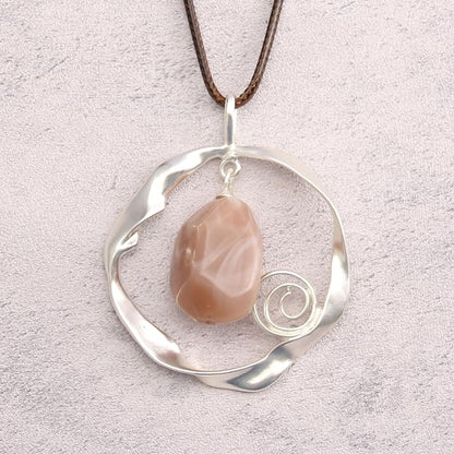 Leather Necklace for Women Boho Choker Necklace Long Cord Leather Pendant Bohemian Neckalce Vintage Alloy Pendant Leather Rope Necklace Wooden Necklaces for Women