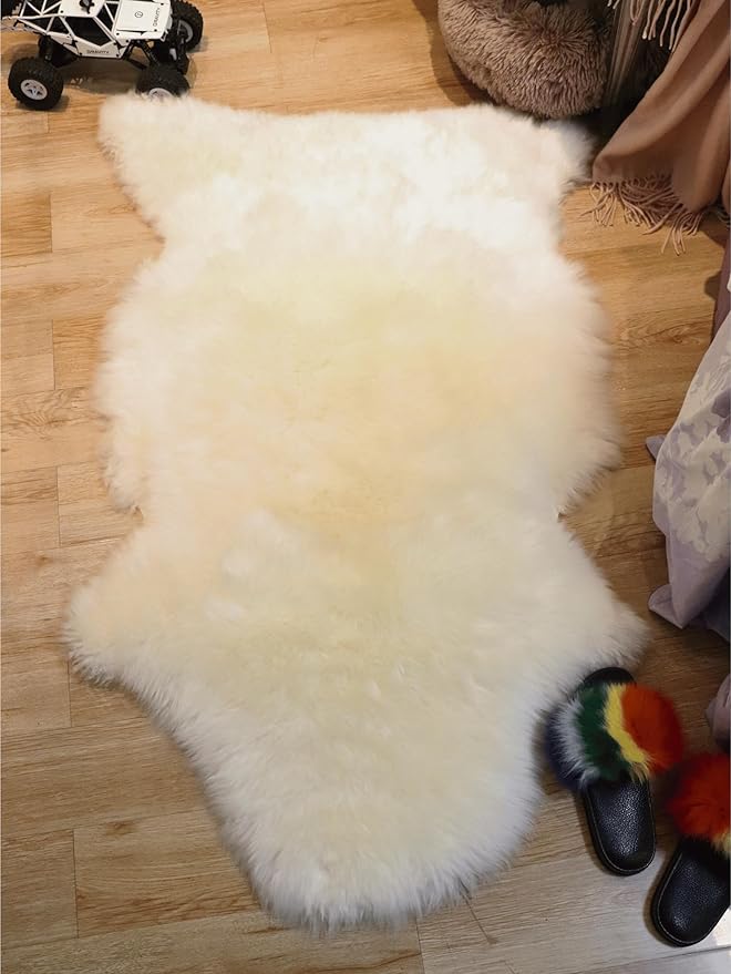 Woolous Sheepskin Rug – Large Genuine New Zealand Sheepskin, Extra Thick & Fluffy Ivory Sheep Skin Pelt, Luxuriously Soft Area Rug for Living Room, Bedroom, Sofa & Chair (3.5 x 2.3 ft)