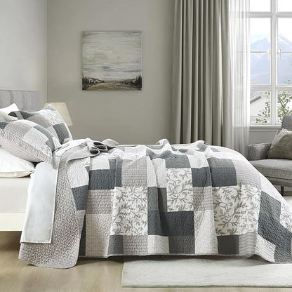 PERHOM Queen Size Quilt Set, 3 Pieces Queen 100% Cotton Quilted Comforter Set with 2 Pillow Shams, Farmhouse Plaid Botanical Pattern, Lightweight Reversible Coverlet Bedspread, Charcoal/Khaki/Beige