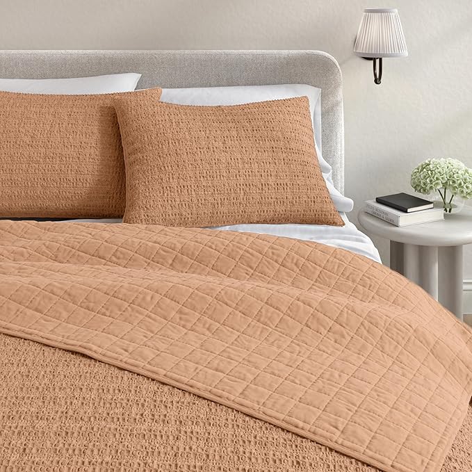Great Bay Home King Size 100% Cotton Honeycomb Waffle Quilt and Sham Set - Garment Washed, Waffle Weave Like Texture, Lightweight 3-Piece Bedding Set (Clay)